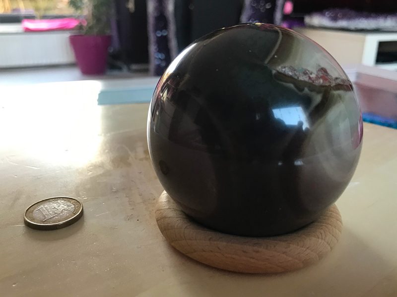 Polychroom Jaspisbol van 580 gram