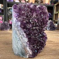 Amethist cluster (100) van 1235 gram