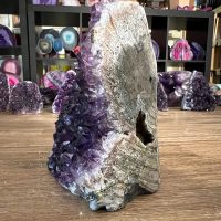 Amethist cluster (100) van 1235 gram