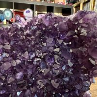 Amethist cluster (100) van 1235 gram