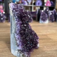 Amethist cluster (124) van 1443 gram