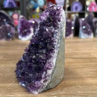 Amethist cluster (127) van 900 gram
