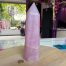 Rozenkwarts obelisk (07) 1062 gram