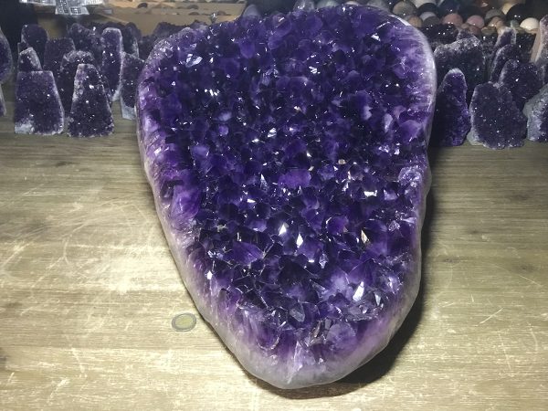 Amethist cluster (007) van 35,7 kilo