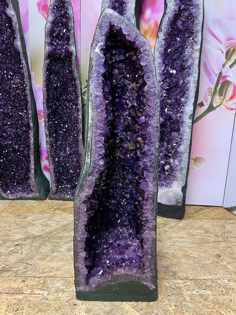 Amethist geode (16) van 103 kilo