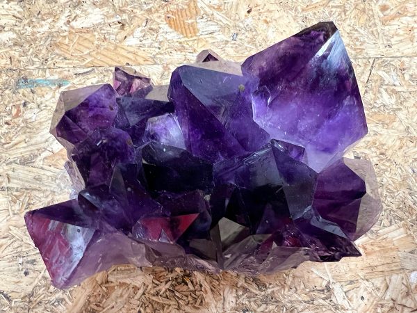 Amethist cluster (046) van 1,78 kilo