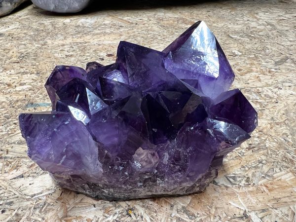 Amethist cluster (046) van 1,78 kilo