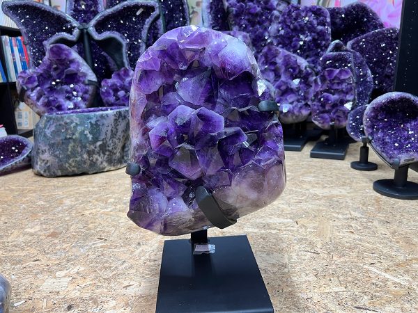 Amethist cluster (078) van 33,5 kilo