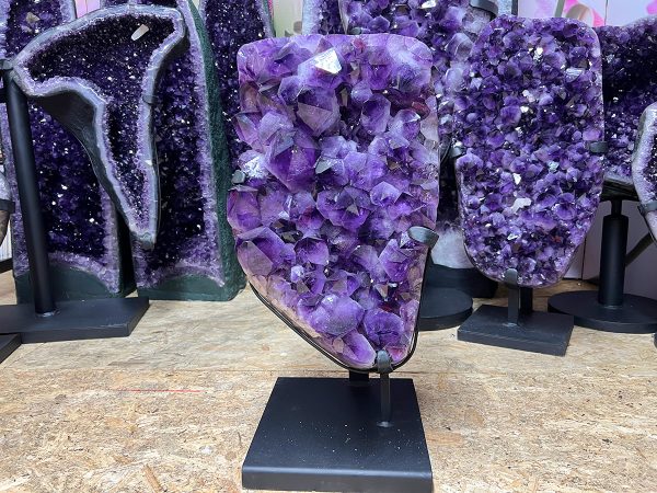 Amethist cluster (085) van 54,25 kilo