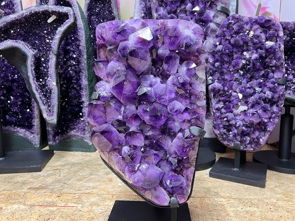 Amethist cluster (085) van 54,25 kilo