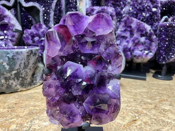 Amethist cluster (087) van 17 kilo