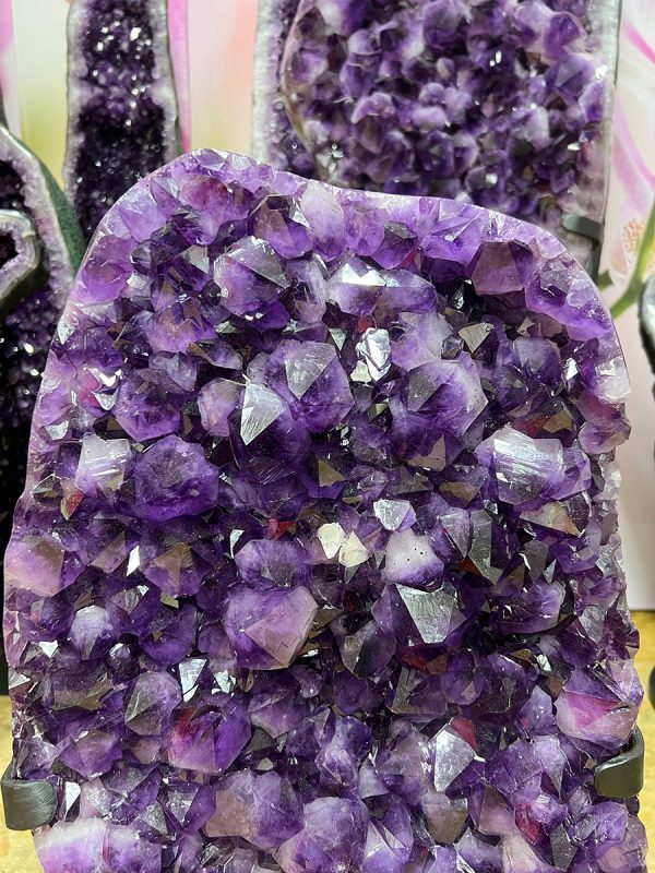 Amethist cluster (093) van 58,4 kilo