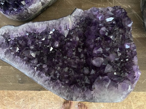 Amethist cluster (004) van 13 kilo